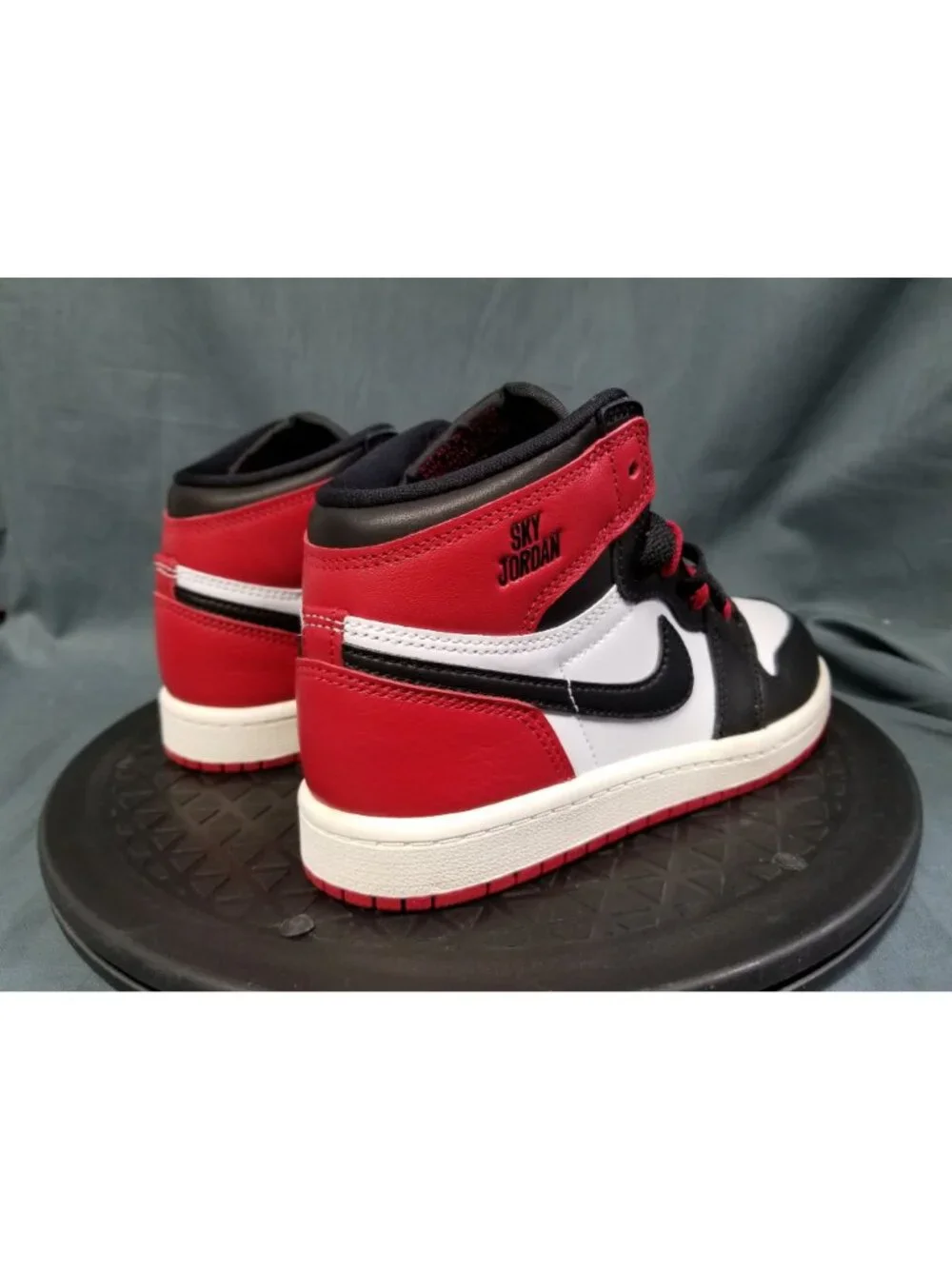 Jordan 1 Retro High OG Black Toe Reimagined DZ5485 106 Men's Size 9 NEW NO BOX!